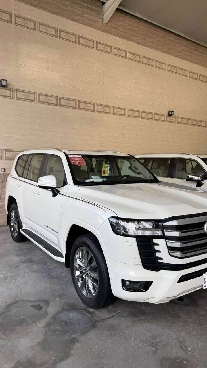 لاندكروز 2024 SAS اصلية
السلام عليكم 
لاندكروز 2024 ساس اصلية ام الضمان بعدها بداخل الضمان 
مكفولة كفاله عامة 
دعاميات مغلقه PPF
ماشية 25 الف 
شاشات تطبيق 
فتحة سقف 
كراسي كهرباء 
كراسي تدفئة 
شاشة جبيرة 
صندوك كهرباء 
سايد بريك دكمة 
ماوس 
اتوتو هولد 

السيارة مكفولة من الزلغ 
السعر 70 الف وبيها مجال بسيط 

***********
