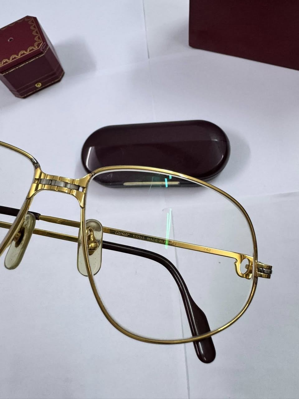 السلام عليكم 
نظارات كارتير بانثير (Cartier Panther)
من دار الأزياء الفرنسية الشهيرة (Cartier)
فرنسي أصلي 
تغليف ذهب سميك
عدسات طبية غير معروفة الدرجة
قياس 59/14
نظافة ممتازة
التواصل عالخاص


**إذا كنت صاحب هذا الإعلان وتريد حذفه لأي سبب، رجاءا أرسل رسالة إلى الدعم الفني**