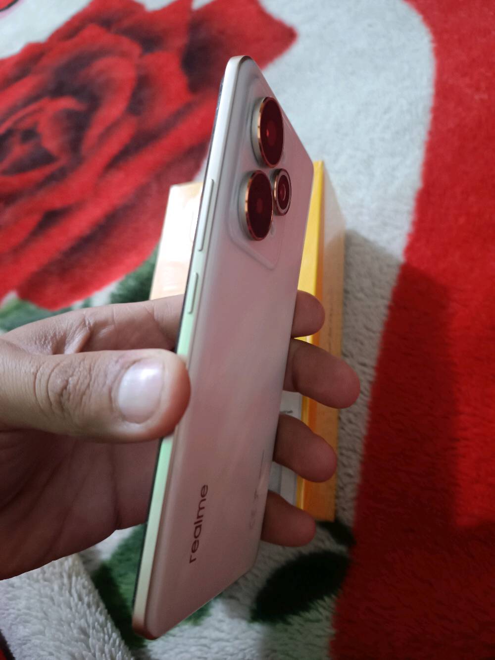 السلام عليكم جهاز ريلمي 15 برو 5 جي جهاز جديد ونظيف مستخدم ثلاثه ايام فقط السعر 650 وبي مجال العنوان باب الحله ورديه خارج الاتصال والاستفسار على هذا الرقم ***********