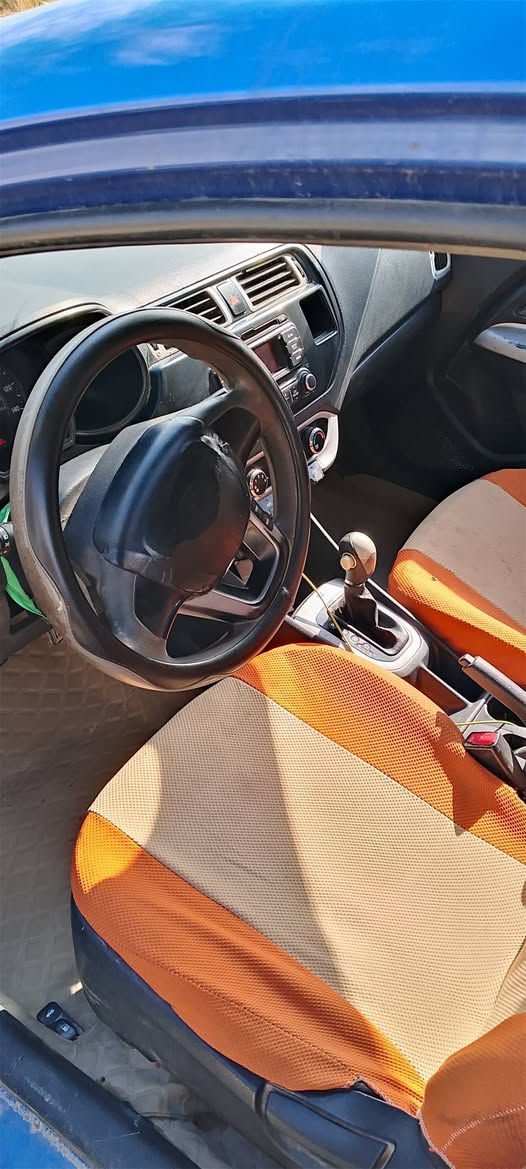 السلام عليكم
ريو 2013للبيع محرك كير على شرط  حداديه 70٠/٠بيهة ضربه بجاملغ الخلفي فقط مصبوغه جماليه سياره حلوه مال جناي سعر 75 وبيهة مجال للشراي ***********
