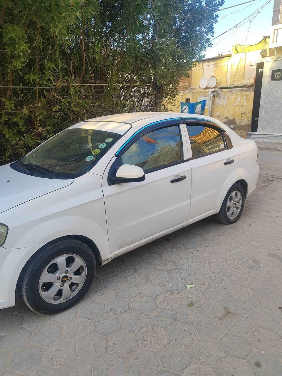 افيو 2009 مفتوح كير اوتو محرك 1400 بيها جاملغ الامامي جهت سايق مبدل وجاملغ الخلفي بي معجون بدون ضربه داخليه بيها صبغات داير اطيك حزام سنويه باسمي منتهيه بشهر 12 مكان نجف سعر 64 بيها مجال ***********
