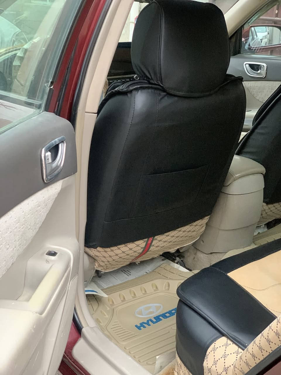 السلام عليكم ورحمة الله وبركاته /من رخصة مديرلكروب المحترم سوناتا موديل 2007وارد حادثة الجاملغ الخلفي الي عكس السايق وشويه حافت البنيد من جهة عكس السايق سيارة مصبوغة عام للجمالية (رقم مميز )غير ذني الذكرتهن ماكو شي اخواني محرك 2400 فتحه سقف كشن كهرباء شاشه اخر اصدار كامره صدر جديد امامي وخلفي سيارة جاهزه والحمدلله ماحب اطول عليكم المكان بغداد جديده السعر (93 )وبيه مجال للطيبين هذا رقمي (***********)بي وتساب عتذر عن الرد داخل الفيس والله يوفق الجميع
