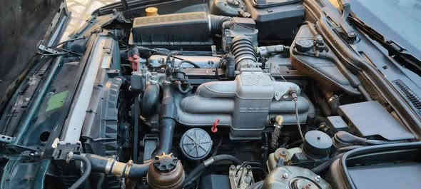 1989   Bmw
السلام عليكم بي ام موديل 89 سيارة
وارد.ياباني. اصل. رقم بغداد باسمي 
اقره المنشور وخابرني وتدلل  كير محرك بلاديات مبدللهة كل القطع  مبدل بيبان عدد 4 مال 95 وبنيد عريض وجاملغات عدد2 وقبق صندوق السيارة صبغتهة تموت كلش حلوة ومصارلهة غيير 4 اشهر من طالعة من الفرن الون رصاصي رمادي بسمي السنوية صاقطة صار سنتين علما الغراض الفديمة كلهن موجودات ونظيفات بس بدلت علمود ميكون معجون بلسيارة جبت قطع كلش جديدة لك مري منفصل شديت مال 95 كير مكينة تمام حدادية زينة ويل شديت مال ميماتي مع طخم تايرات جدد عدد 4 الغرفة مبدل كشنات جدد لك وبطاين   التبريد حاليا حار جامة امامية جديدة رقم الماني بغداد غراض الصندوق كاملة وفرشاتهة كلهن جدد جام 4 كهرباء وسلامتكم بيع او مراوس بكيا حمل  يفضل موديل 9. السعر ٦٥.
***********
