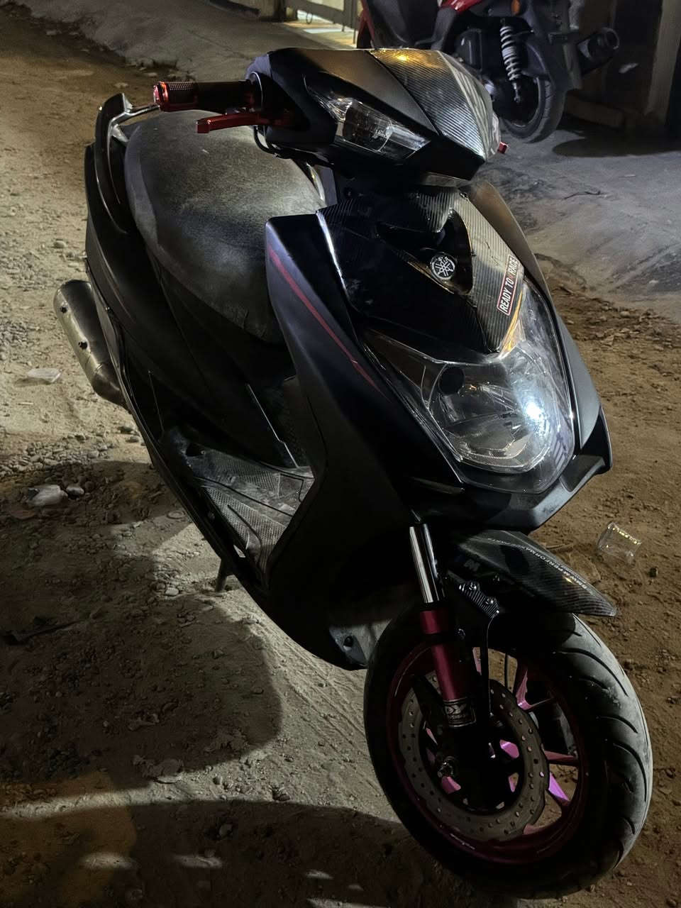 سكنس شمعة يرادلها ترتيب بسيط🤍.
سكنس شمعة ياباني قبق نفخ 🤍.
مثل متشوفون كدامكم التزويد🤍.
صدر dy كرزي بل جيس مال حاوية🤍.
 دبل خلفي كرزي ابو البطلين تعرفون شكد سعره بل سوك🌺.
شمعة رياضي كرزية🌺.
صالنصة بوري عدل 🌺.
ويل امامي رياضي🌺.
وباقي الدراجة كدامكم🤍.
الدراجة فقط يرادلها ترتيب كهربائيات نصهن يرادلهن شد بس اني ماعندي وقت 
وبيها كلج امامي تعبان كلش منتهي
مراوس او بيع حسب القناعة✅
*********** واتساب او فيس
