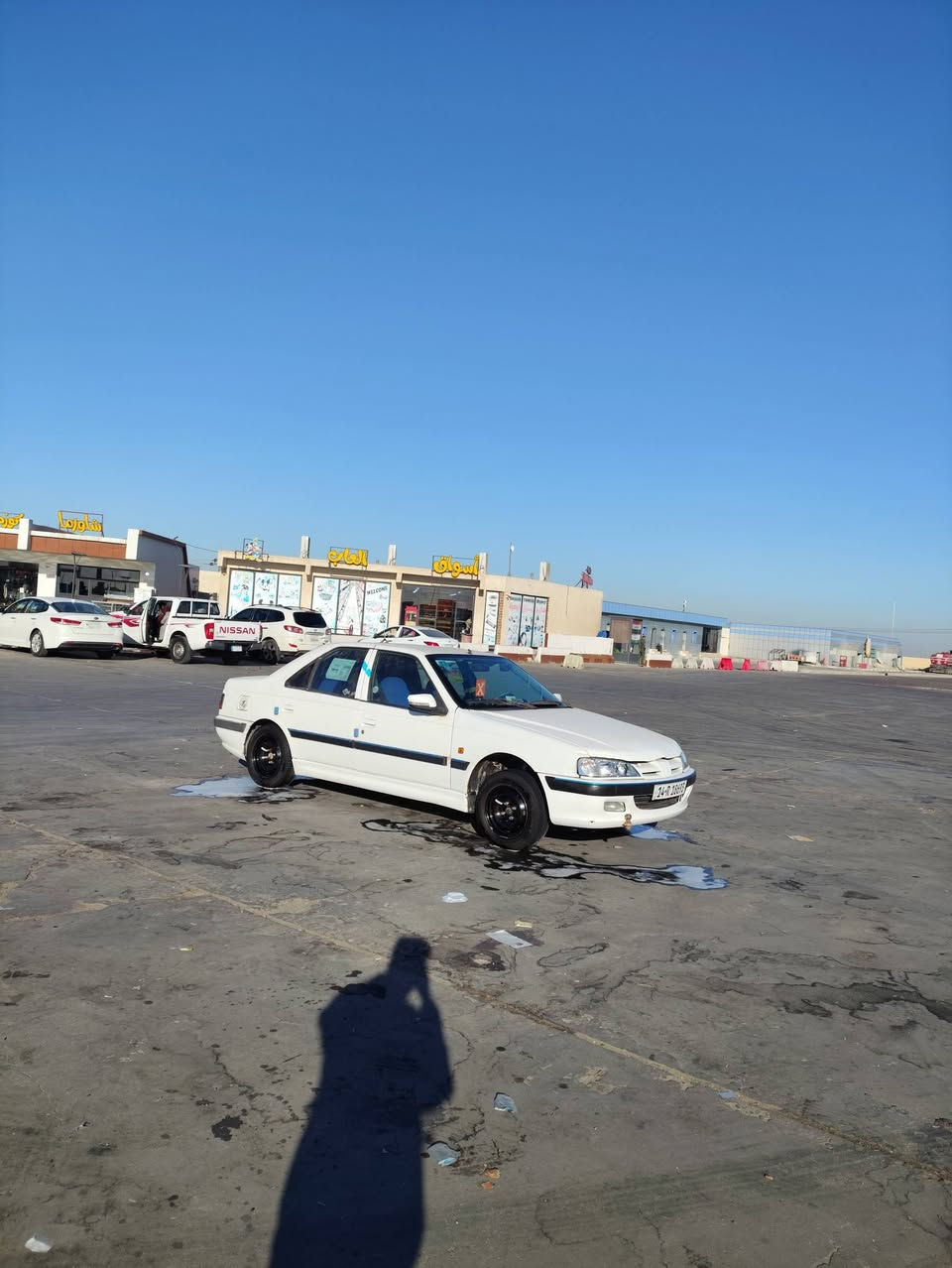 بيجو بارص للبيع موديل 14 سنويه 29مكينه وكير تبريد كهربائية شغاله رقم جديد صاعده هزه تحويل ثاني يوم شاشه بيه لايت علي وناصي سيارة كبل لشارع ***********
