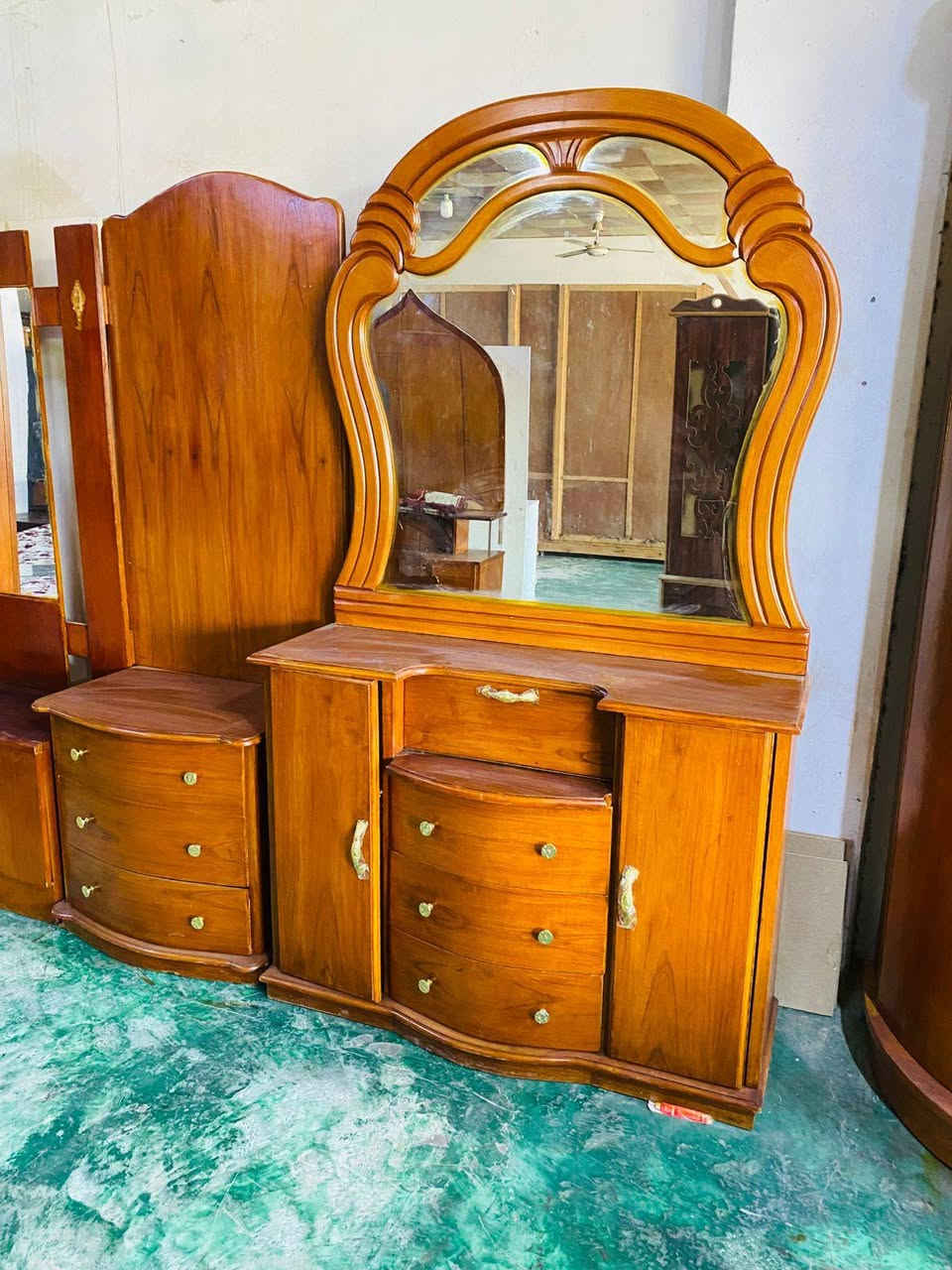 غرفه نوم صاج درجة أولى السعر 600و بيها مجال الاتصال عل الرقام ***********. *********** مع الفتح و الشد و التوصيل داخل كركوك كركوك, العراق
