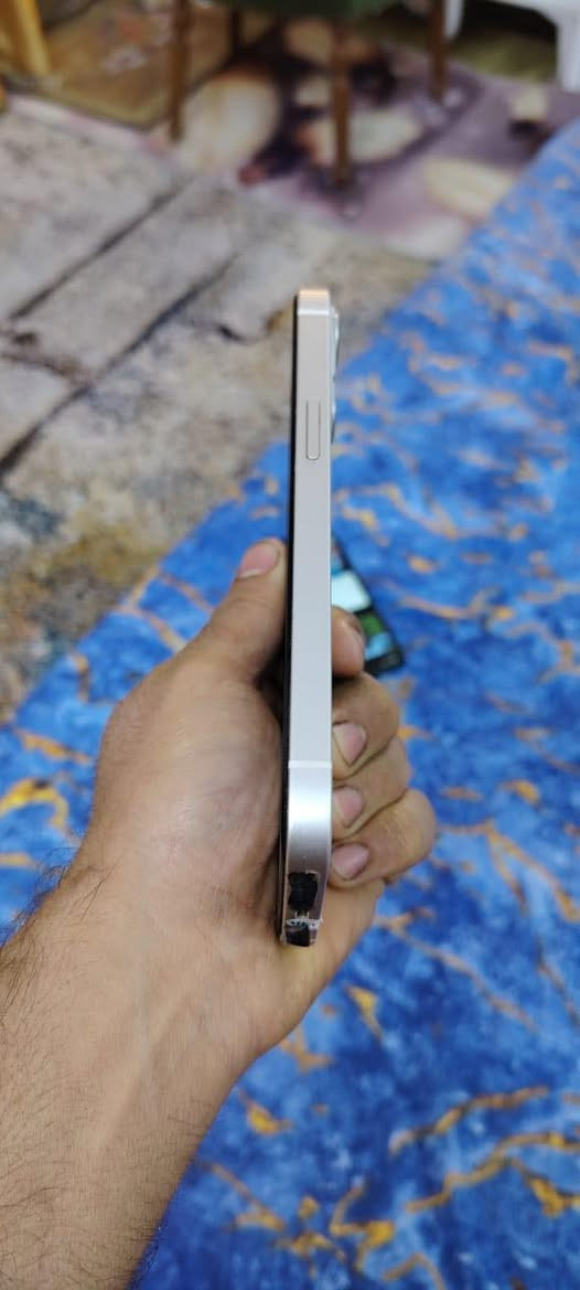 سلام عليكم ايفون13لصغير الذاكره128البطاريه93لجهاز نضيف وشغال كلشي ما بي ***********واتساب اوخاص
