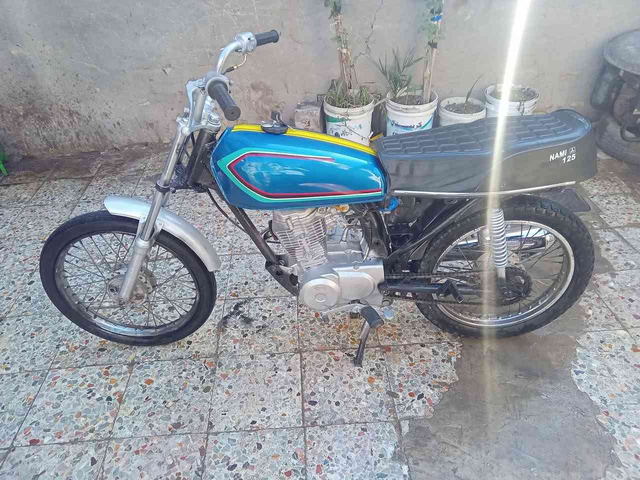 سلام عليكم دراجه بدون وراق تعمير صار شهرين معمره دراجه جامده هاون محرك مكفول من تنقيص وتبخير اي نقص مابيه سعره 650وبيه مجال شراي يجي خاص وبخدمته او رقمي  ***********
