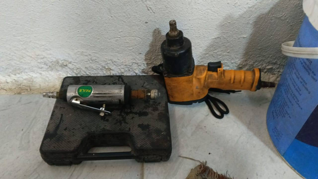 السلام عليكم ورحمة الله وبركاته عدة محل بنجر مستعمل شهرين العنوان الموصل ***********
