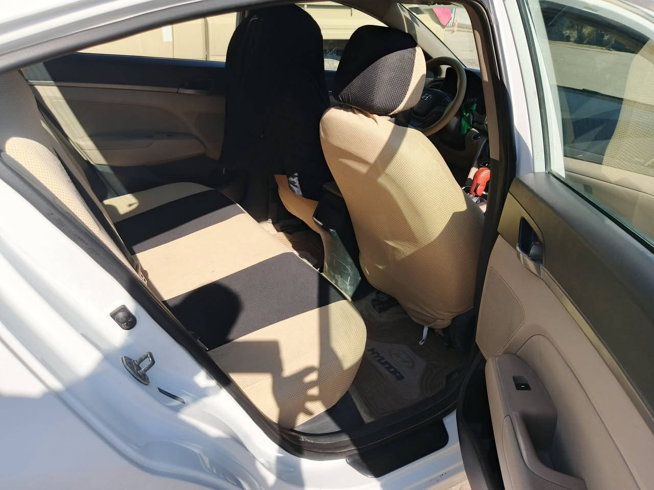 سلام عليكم
لانتره 2017امريكي رقم نجف دولي
حادث براكيت فقط  
مكينه2000دوش دواخل عسلي
سياره فول عده الفتحه 
بيها صبغ حزام أثر جراد
 وخالها فابيون بداية القماره وشويه بلتكمه 
معروف هذني مديلات يكشر صبغ
السعر 116وبيها مجال لشراي


**إذا كنت صاحب هذا الإعلان وتريد حذفه لأي سبب، رجاءا أرسل رسالة إلى الدعم الفني**