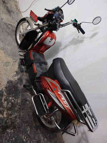 موطور شحن هارلي نضافه فول 5بطاريات فول على الفحص لايت عالي ناصي نضام بك دبل اسويج دبل بصمه السعر٤
475 وبي مجال قليل حك الجيه 
***********
***********
