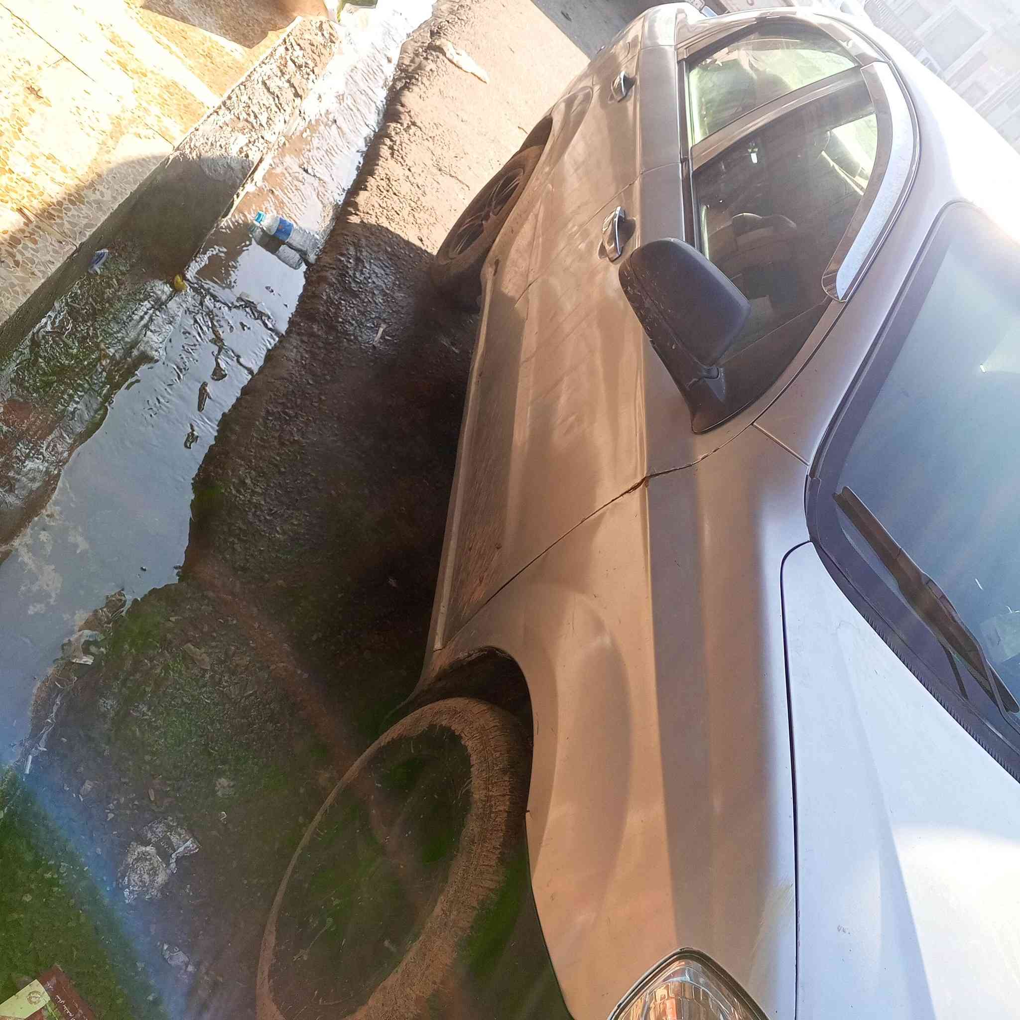 سلام عليكم مرخست ادمن المحترم افيو موديل 2008رقم سنويه جديده واني الشرعي اشرط التحويل ضررها بل السقف مال التحرير والباقي كدام العين السعر 52بيها مجال ***********
