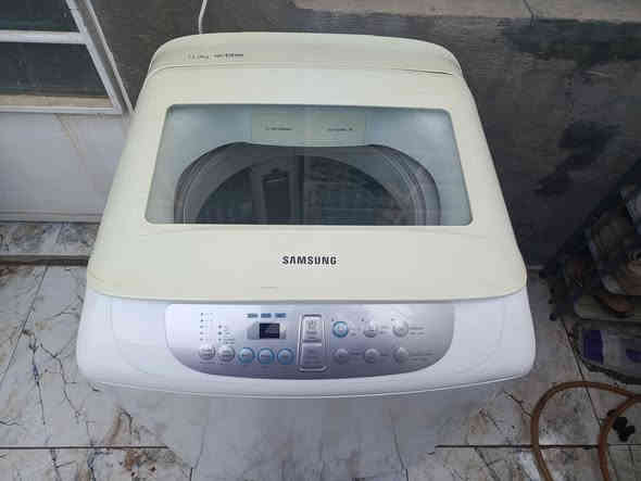 غساله نوع ،، سامسونج ،، حجم 12 كيلو فول اوتوماتيك اخت الجديده استخدام قليل جدا بدون اي تصليح أو ضرر سعرها 250 الف مكانها حلة نادر مقابل محطة العرفان *********** يوجد توصيل داخل الحلة فقط 10 الف
