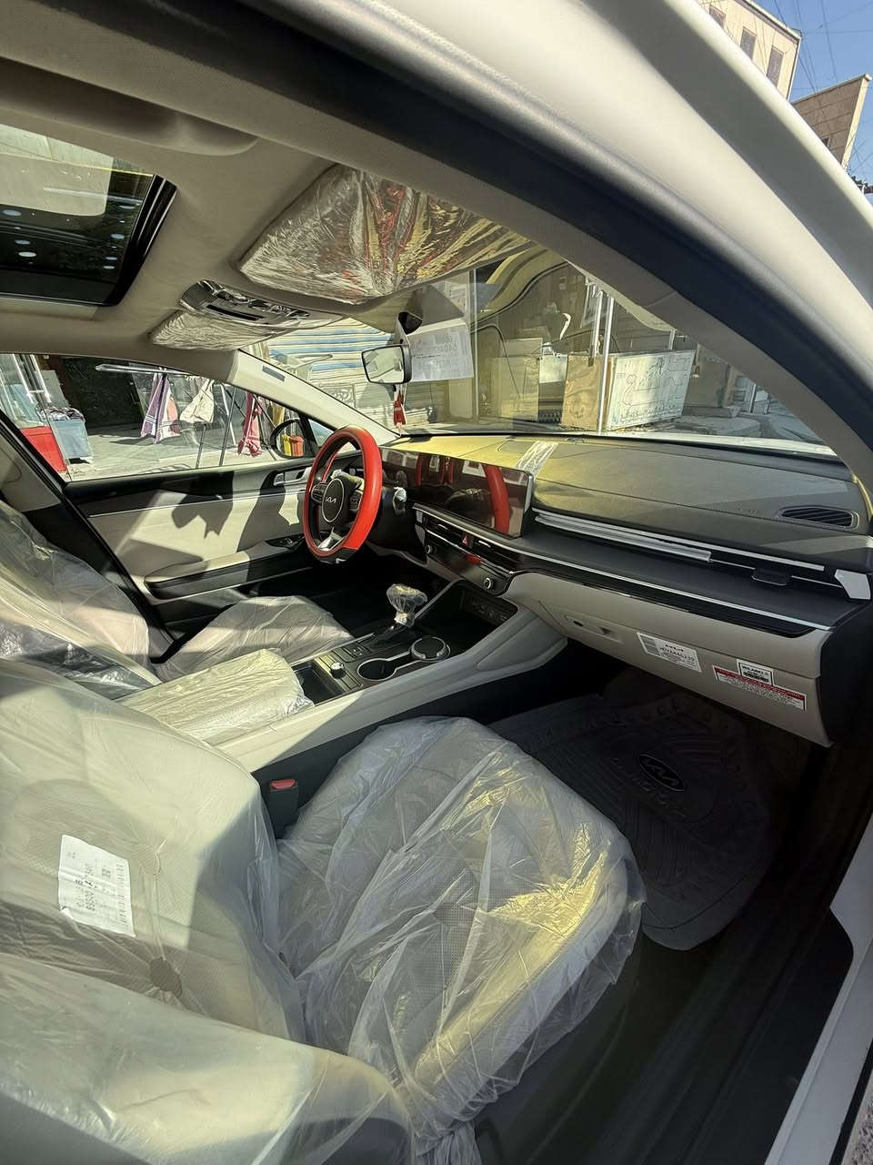 سلام عليكم
K5
للبيع 
سياره 2024خليجيه مكفوله كفاله عامه 
فول موصفات
 
 محرك 2500
ماشيه 26الف 
تواصل ***********
مكاني بغداد حي الجهاد
