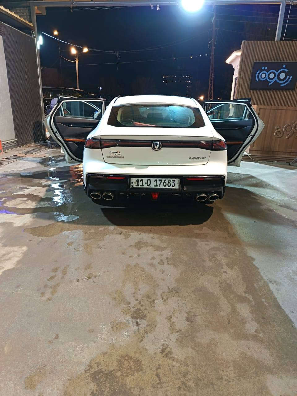 اللهم صل على سيدنا محمد وال محمد
السلام عليكم ..
شانجان يوني ڤي موديل 2025 فئة السبورت محرك 2000 توربو 
8 گير AT
بانوراما 
جناح كهربائي 
كزوز رياضي  و 4 فتحات صالنصه 
تحديد مسار وتحذير مغادرة الخروج عن المسار 
رادار امامي وحساسات اماميه وخلفيه 
بريك تلقائي مانع تصادم 
كاميرات 540 درجه 
داش كام تسجيل تلقائي
قياده شبه ذاتيه 
نظام صوتي سوني 10 سماعات + دمام خلفي 
تحكم ستيرن 4 اتجاهات 
شفتات سرعه 
قطعتين تبريد امامي وخلفي 
كشنات رياضيه جلد مطعم لونين 
تجوه خلفيه
كشنات الاماميه تحكم كهرباء 
تبريد كشنات
ستيرن دبل D رياضي 
زجاج اوتو مع خاصية فتح واغلاق الجام من الريمونت 
مرايا جانبيه كهربائية قابله للطي كهربائياً
اضاءه محيطيه بعدة الوان 
وضعيات قياده متعدده ايكو +نورمال+ سبورت+ سمارت بالاضافه الى زر سوبر رايس وضع السباق 
دخول ذكي بصمه 
تشغيل بصمه
خاصية التشغيل عن بعد 
ابل كار بلي + اوتو كار بلي 
 شاشة معلومات/ترفيه + عدادات رقمية. شاشة لمس 12.3 بوصة وشاشة عدادات 10.25 بوصة. 
شحن لاسلكي 
وسائد هوائية متعددة (أمامية، جانبية، ستائر). 
ويل 18 رياضي + اطارات كونتينتال رياضيه 
إضاءة ليد أمامية وخلفية. 
مراقبة ضغط الإطارات (TPMS
نظام الثبات الالكتروني

 السياره مطلوبه للمصرف باقي عليهه ١٨ مليون اني استلم ١٤ مليون صافي
*********** بي وتساب
