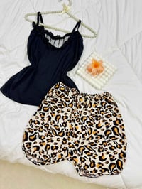 ملابس • قطع • بلاش