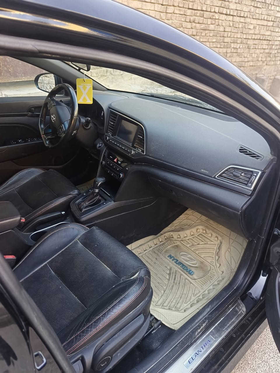 سلام عليكم النترا 2018 فول مواصفات المتدد سياره كامله مصبوغ صفح كامله محرك 1600 تربو بصمه فتحه السعر 120 وبيهه مجال العنوان بغداد ***********
