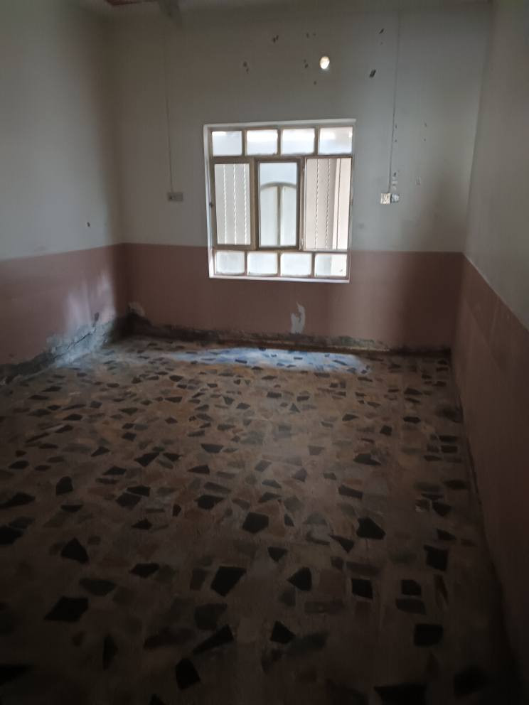 السلام عليكم 
بيت البيع 
حي اور قرب سيد صدام 
مساحه 200
يتكون من غرفتين صاله مطبخ وصحيات خارجيه استقبال 
الرقم *********** آفاق, القادسية
