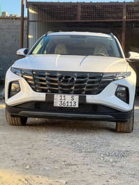 توسان 24 للبيع سيارة جديدة العنوان بغداد / الشعب 07702902716