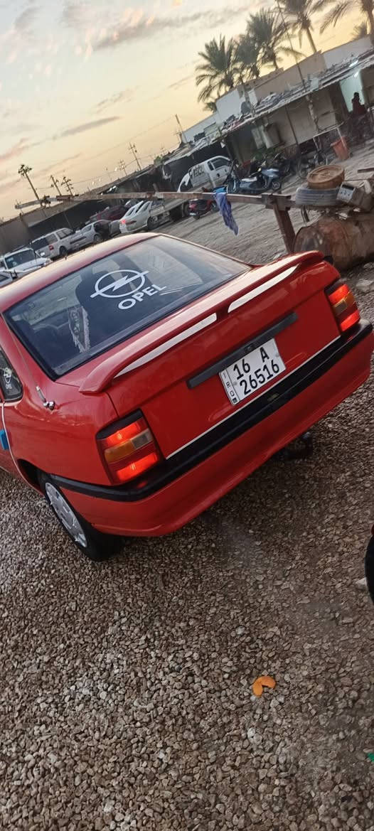 سلام عليكم فكتره 16للبيع سياره بسمي كير ومكينه كفاله ب37 سياره مغبوغه حزام ***********
