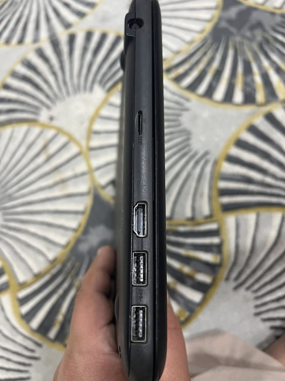 لابتوب الدراسة والتصفح القوي من شركة Dell
بطارية عملاقة 10000 ملي امبير يعني انت تنام وهو مايخلص شحن 
منافذ متعددة 
1-منفذ USB عدد 2
2-منفذ ذاكرة اضافية
3-منفذ HDMI
4-منفذ للسماعة
5-منفذ للشحن 
مع شاحنته الاصلية
صوت عالي جدا وواضح 
السعر 60 الف فقط متوفر جملة ومفرد وتوصيل متوفر لجميع انحاء العراق


**إذا كنت صاحب هذا الإعلان وتريد حذفه لأي سبب، رجاءا أرسل رسالة إلى الدعم الفني**