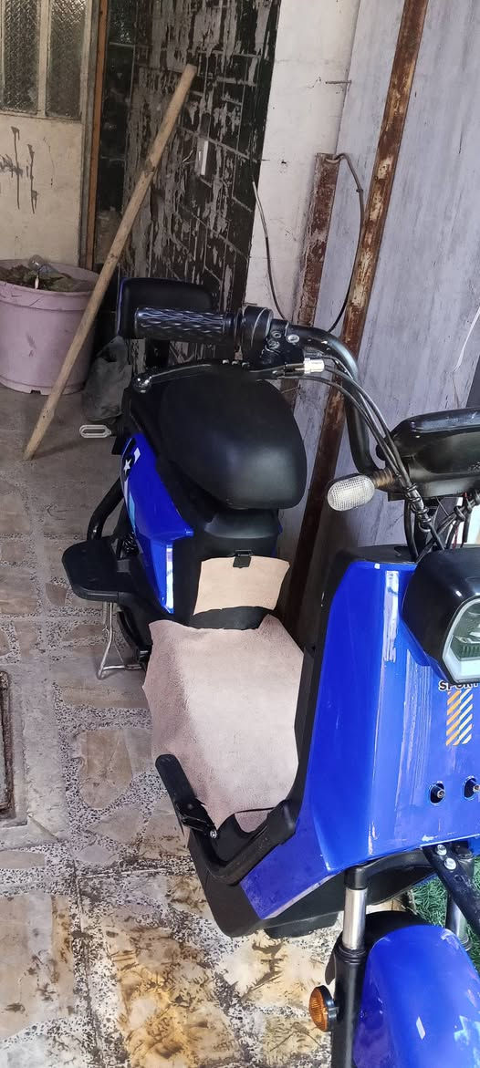 السلام عليكم 
دراجه شحن حجم 16للبيع الدراجه كامله ما ناقصه شي براطيته نضيفه نضام تشغيل سويجين و بصمتين السعر 300//رقم الهاتف ***********
