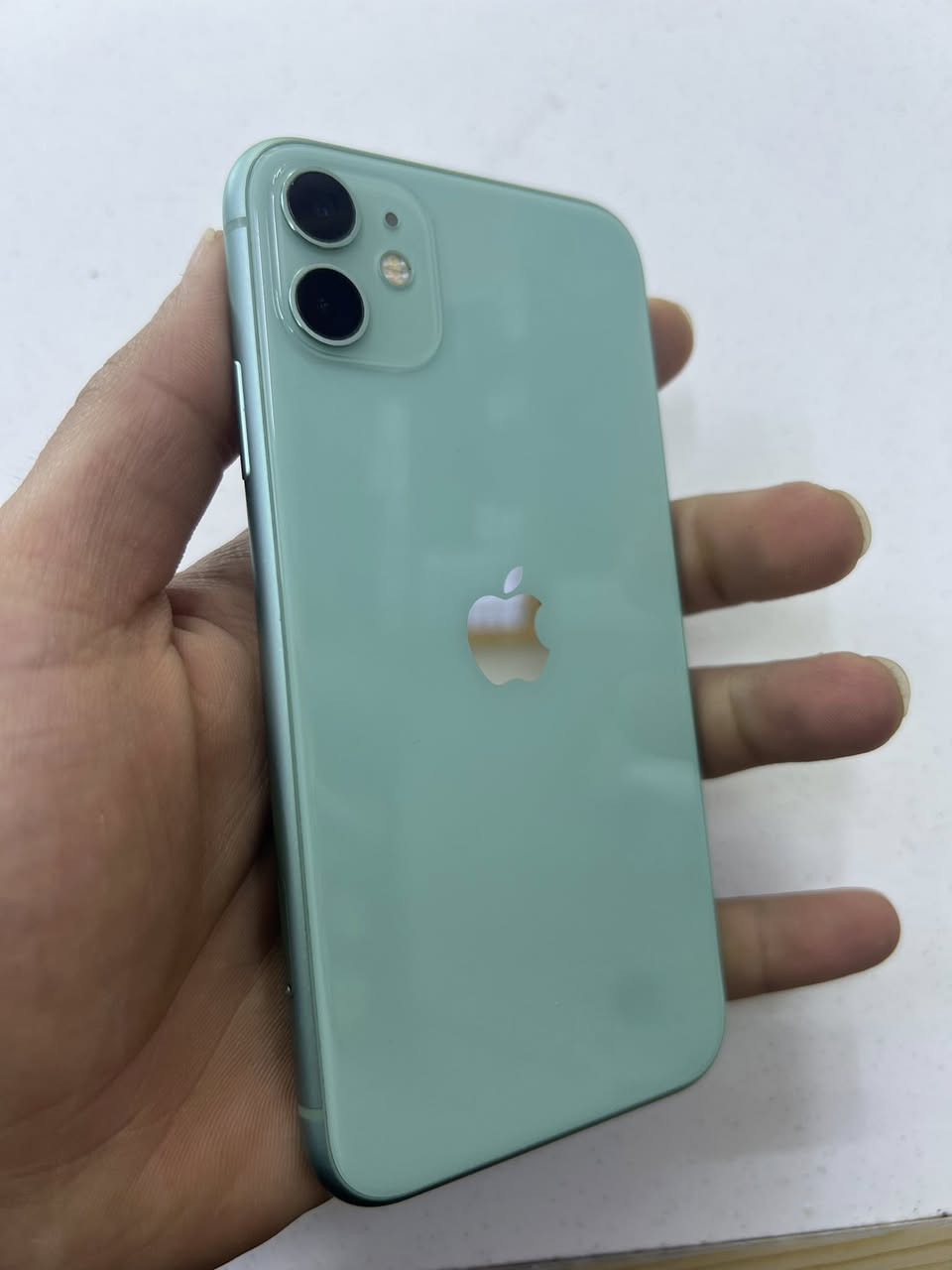 ايفون ١١
نورمان ما مفتوح ما يعبرهواء ضد مي
ذاكره ٦٤ 
بطاريه ٩٥
((دبل سيمكرت))
السعر ٢٣٥
العنوان موصل ايسر حي وحده 
 اتصال *********** او خاص
