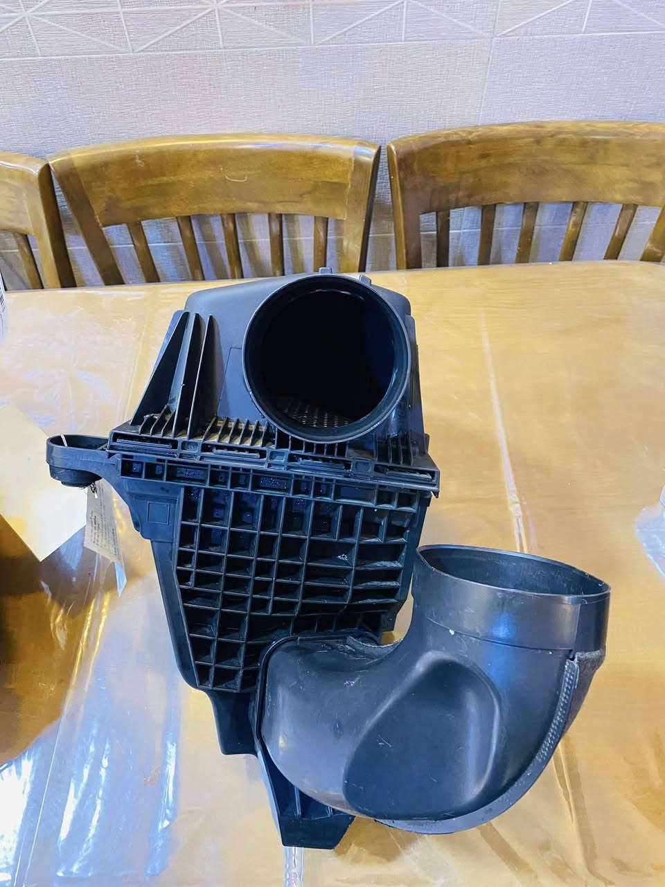 شوتة جيب كراند شيروكي بنزين 5 راكب  اصلية موبر كامله مع الفلتر الداخلي 
للبيع 
***********
