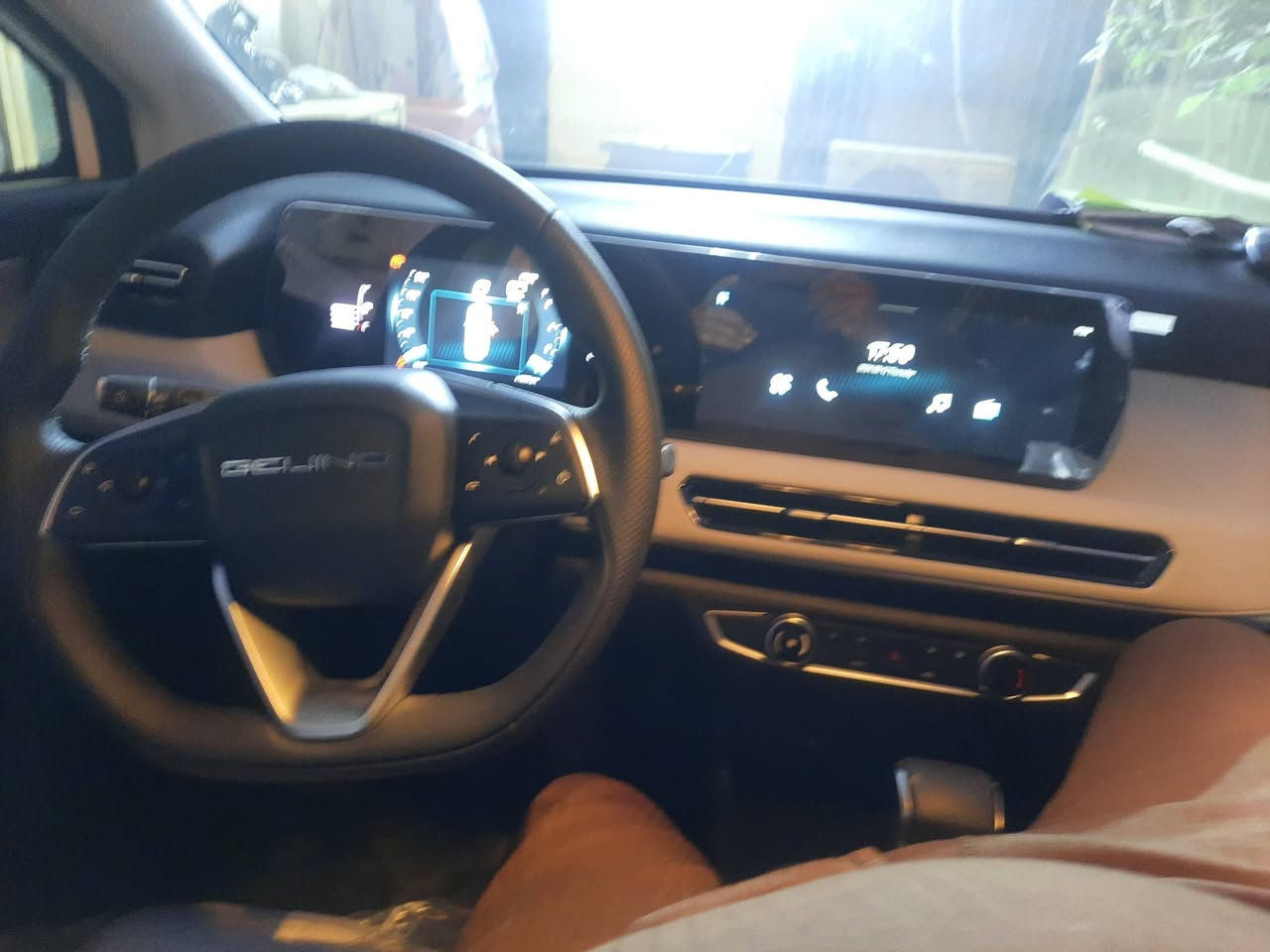 سياره صنيه حره غير محجوزه
موديل 2026
لون ابيض الرقم علينا
السياره زيرو
الشراي يتصل 
على الرقم
***********
