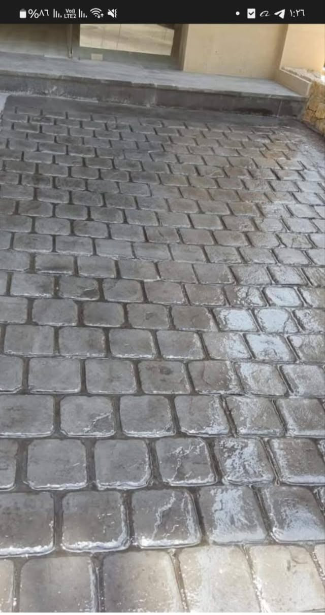 السلام عليكم ورحمة الله وبركاته،

تحية طيبة…

أتقدم إليكم بطلب عمل في مجال تنفيذ وطبع ستامب الخرسانة، حيث أمتلك خبرة عملية جيدة في هذا المجال، تشمل تحضير الخرسانة، الطبع، التلوين، العزل، والتشطيب النهائي وفق المواصفات المطلوبة وبجودة عالية.

لدي القدره على العمل في جميع أنحاء المحافضات🔥

أعمل بدقة والتزام بالمواعيد، ولدي القدرة على العمل ضمن فريق أو بشكل مستقل، مع الحرص على السلامة المهنية وإنجاز العمل بالشكل الذي يرضي الزبون
.

*********** 📞
