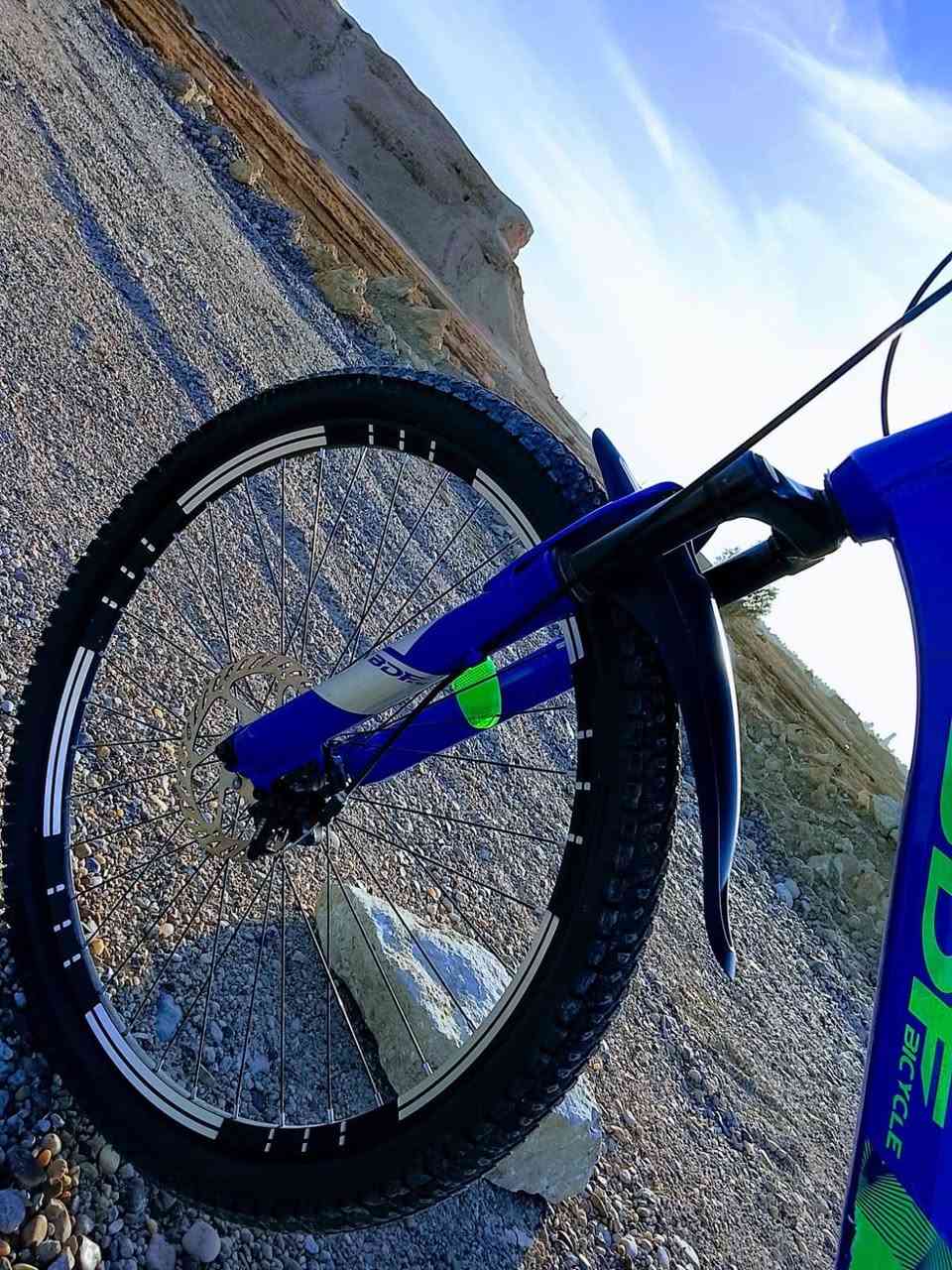 بايسكل جبلي للبيع جديد
سعر 120 الف  
كير امامي 3نمر 
والكير الخلفي6نمر 
تايرات جبليه بعده جديده
وزن خفيف


**إذا كنت صاحب هذا الإعلان وتريد حذفه لأي سبب، رجاءا أرسل رسالة إلى الدعم الفني**