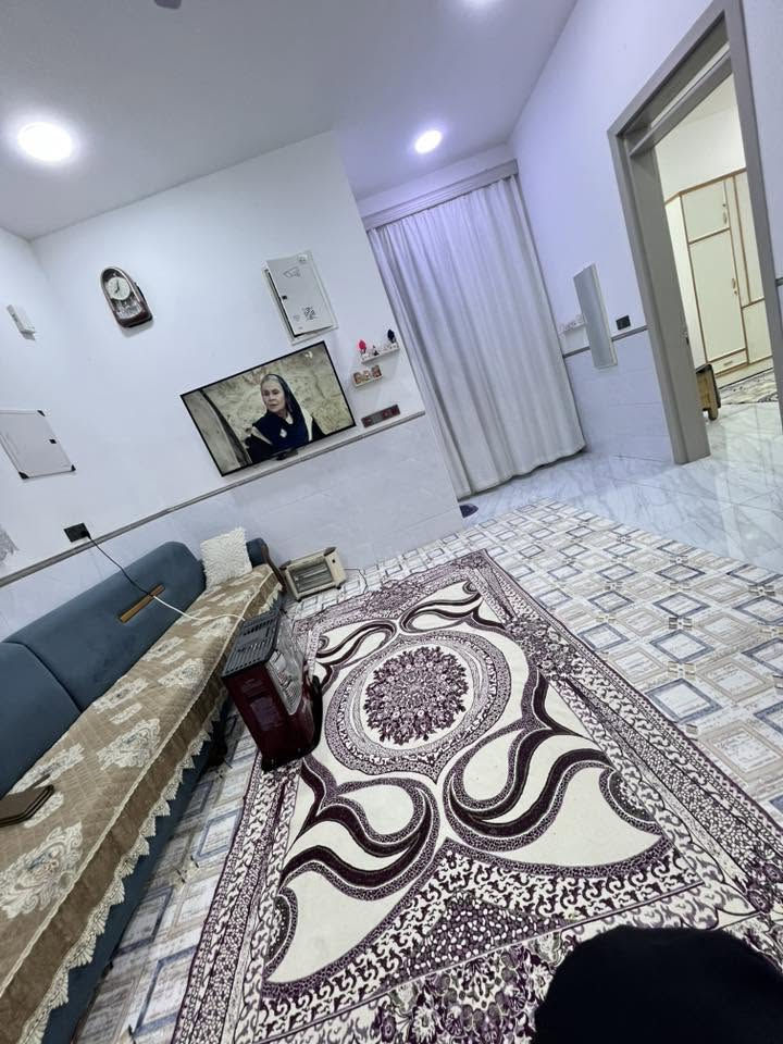 بيت ١٥٠م طابو صرف بناء حديث طابقين كامل منطقة التحرير حي العمال مقابيل مشروع ماء التحرير للأستفسار ***********
