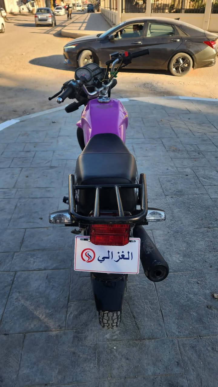 سلام عليكم
شاينك 25 كفاله   مكينه 150. 

جاهزه من كلشي.  مكان بابل جبله 

السعر خاص.  ***********
