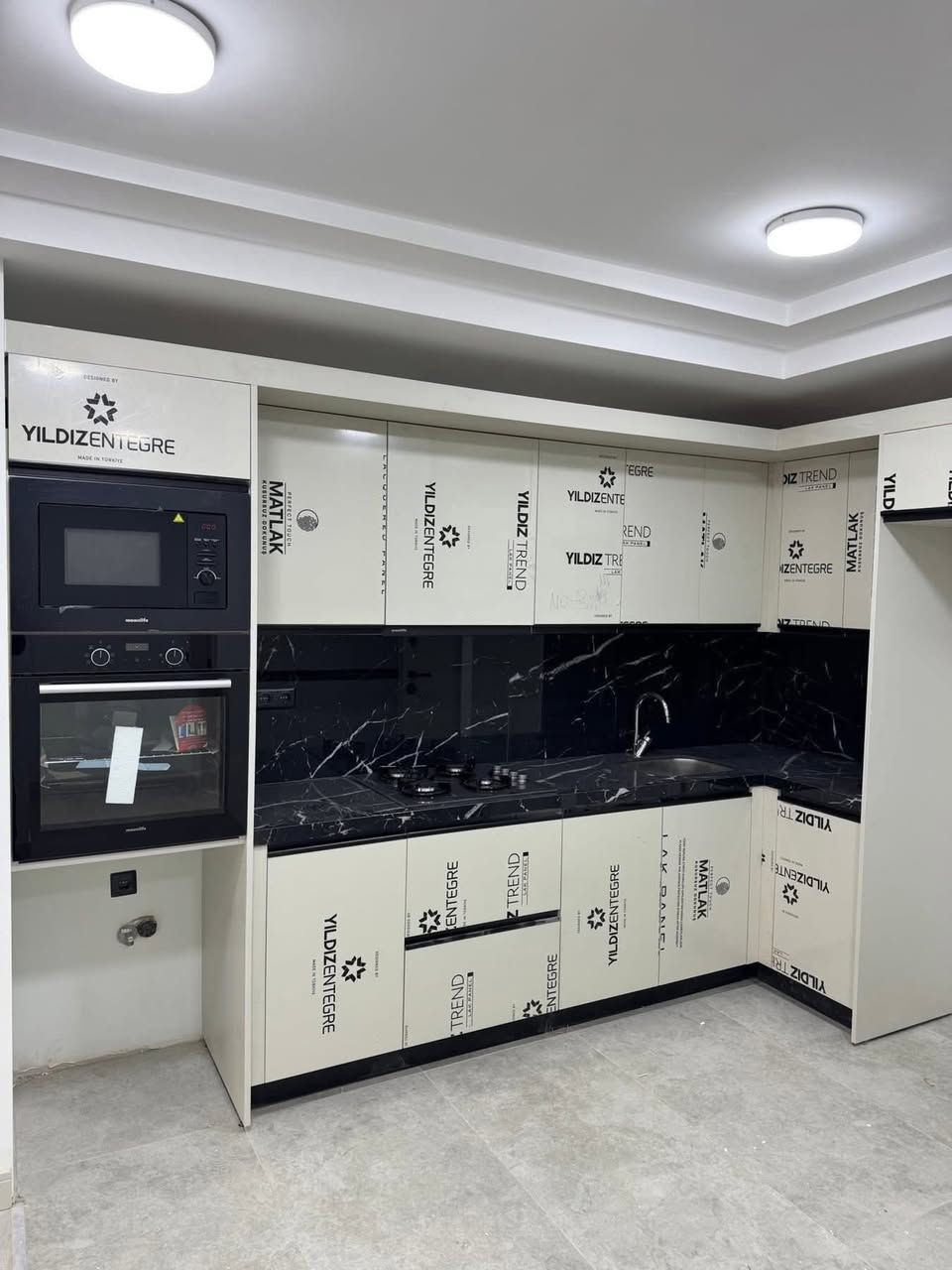 Rami tower - رامـى تاور
( شقة  للأيجار /  بۆ کرێ )

غرفة وصالة + مطبخ مفتوح 

1+1    105م

0750 099 89 89

عقارات مۆنیتەر Monitor Real Estate
