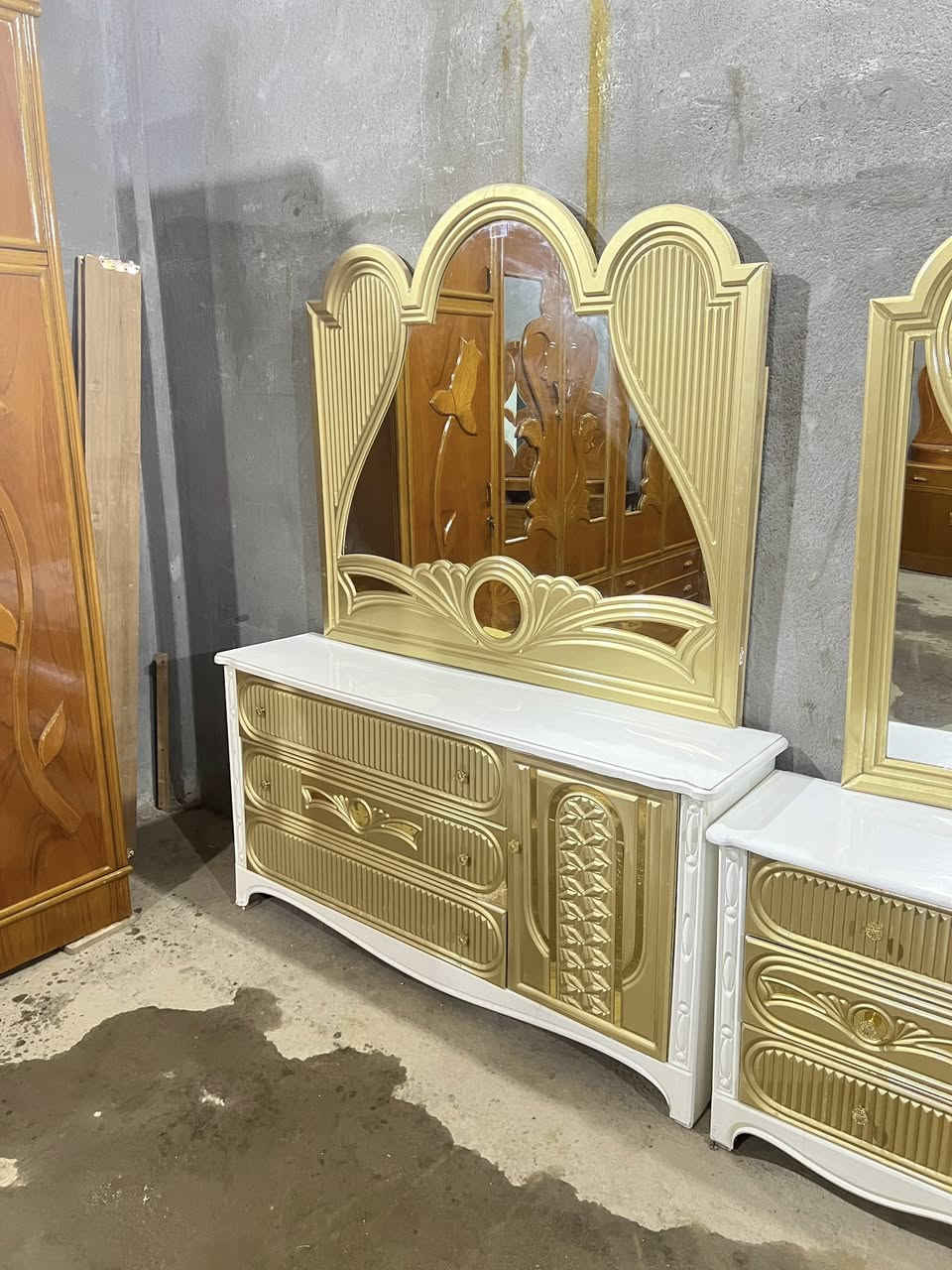 سلام عليكم غرفه نجاره صاج صبغ. حراري. ابيض. مستخدمه نظيفه العنوان الحله ***********
