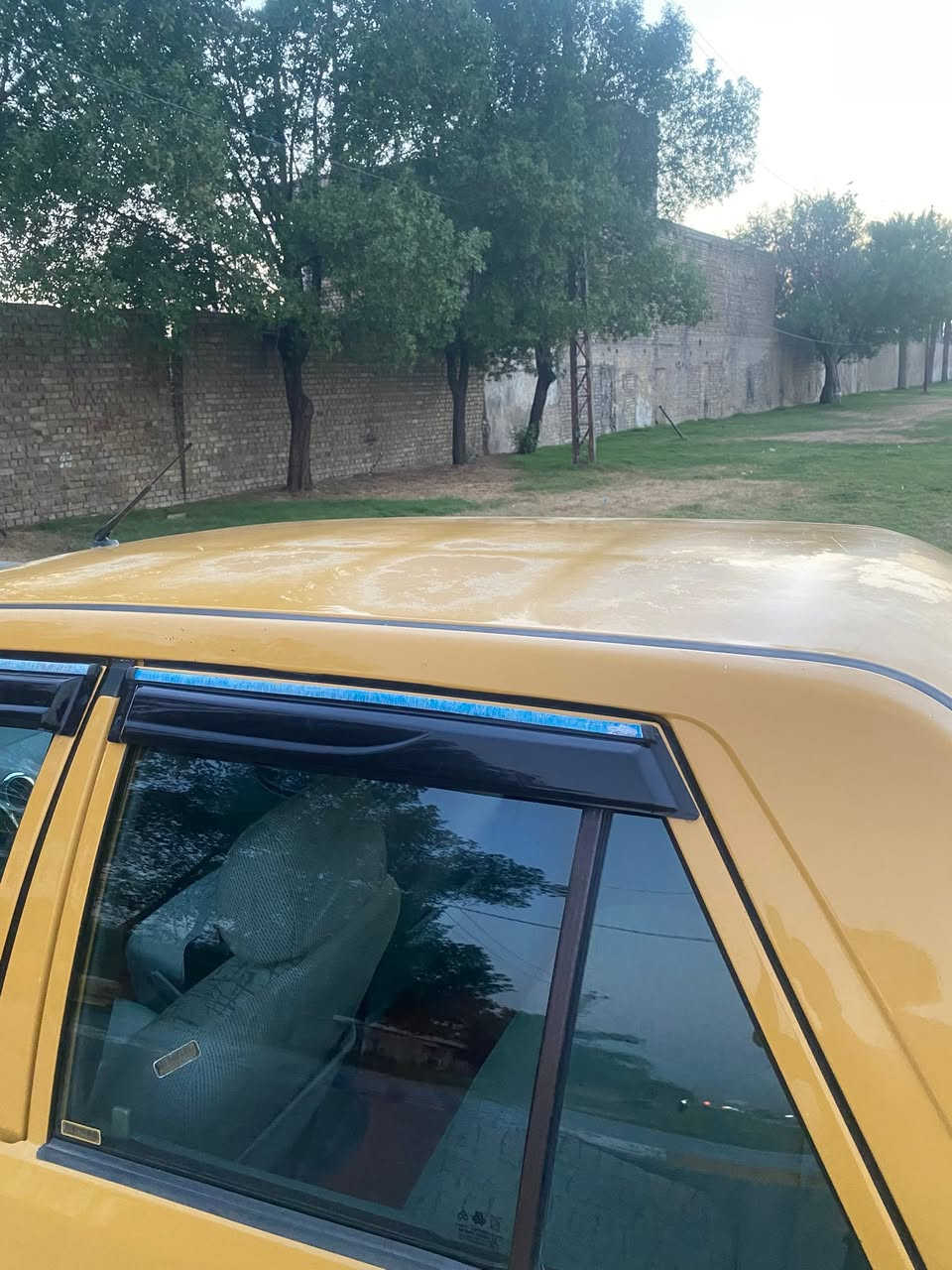 سايبه مديل 15 رقم وسنويه جديده مكينه تبخر شواصي بلاديه بيها جاملغ خلفي صبغ ولباقي مكفوله تبريد ثلج سعرها 34 لاستفسار ***********
