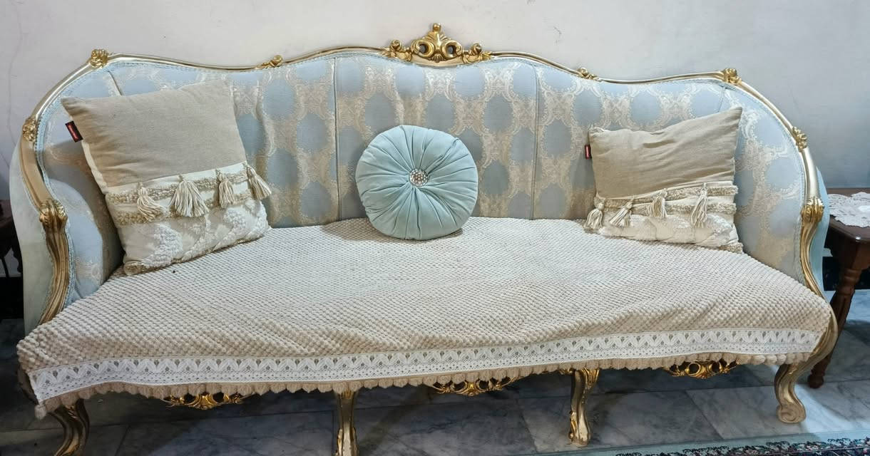 السلام عليكم ورحمة الله
تخم قنفات تركي عشر مقاعد
التاج الذهبي شغل درجه اولى 
النجف الحيرة كلشي مابي نظيف بس حبيت اغير 
السعر 500 ألف وبيها مجال قليل حك الجيه


**إذا كنت صاحب هذا الإعلان وتريد حذفه لأي سبب، رجاءا أرسل رسالة إلى الدعم الفني**