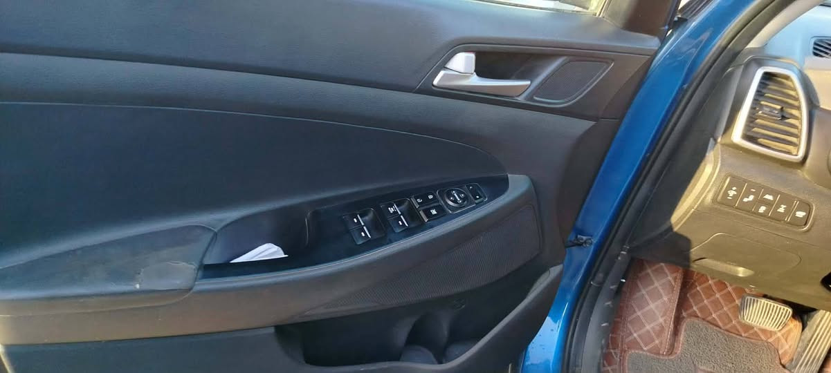 سلام عليكم
توسان موديل 2020 
وارد امريكي
رقم بغداد الجديد
ضربتها جامغ وبنيد
فول مواصفات
السياره فور ويل
كشنات تدفئه
سايد بريك بصمه
اربع كاميرات
رادرات امامي وخلفي
بنوروما
اتو هولد
تحديد مسار
سياقه اليه
وبعد هواي مواصفات
سعرها 180 وبيها مجال بسيط
الرقم ***********
مكان السياره بابل
ابو غرق
