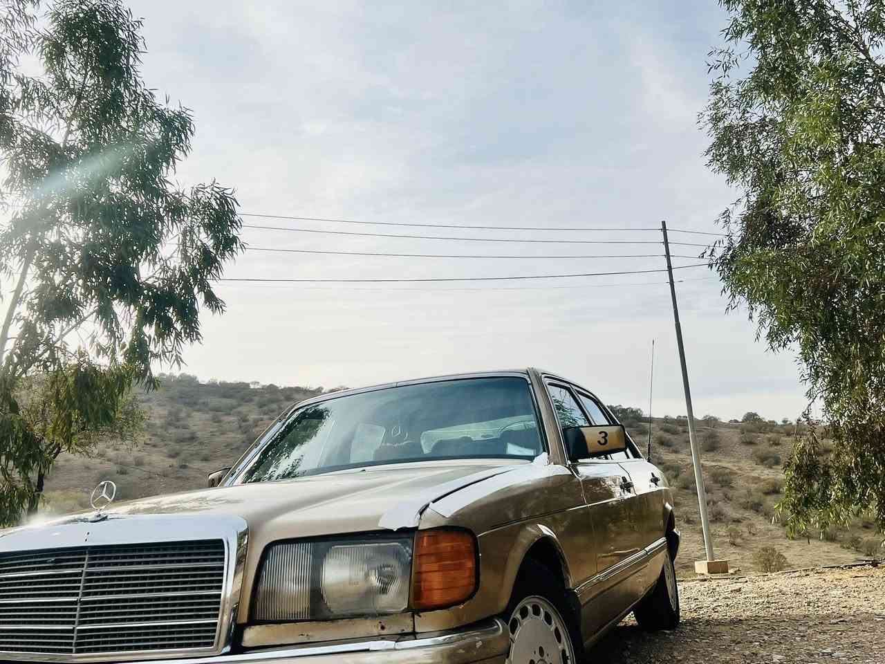 بةناوى خواى گةورة و ميهرةبا
***********
***********
مارسديس ريئايسي موديل ١٩٨٨
گير مةكينة بط ٣٠٠٠
جام كارةبايي 
تةبريد سارد و گةرم 
سلايت 
مةكينة ٦پستن 
دةركة گةورة 
كارةبايياتى بةشةرت 
ئاوينة كارةبايي
ناو زةرد 
تازة پيش و پشتى نوئ كراوةتةوة
تايةيي نوئ تازة بةستراوة 
سةيارةكة تا بليي جوانة 
سةيارةكة ئارم پلاستيك سليمانى 
موس براوة دزيارى هةمووى بةشةرت 
شوين هةولير
