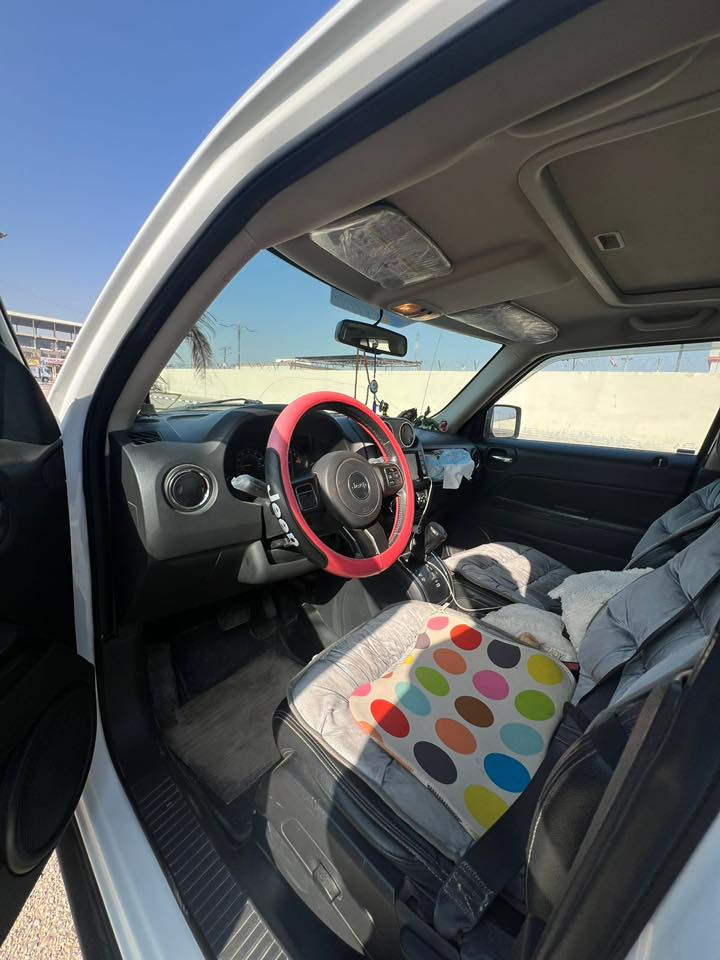 سلام عليكم جيب باتريوت 2017 سياره داخله مكفوله بيها بس هاي الضربه بلعراق نضرب بجاملوغ السياره امريكي حادثها بلخارج فقط دعاميات مبدل السياره محرك 2400cc ممشه قليل فول مواصفات جلد وفتحه السياره سنويه ورقم جديد بسمي السعر 145بيها مجال التواصل ولستفسار الرقم ***********
