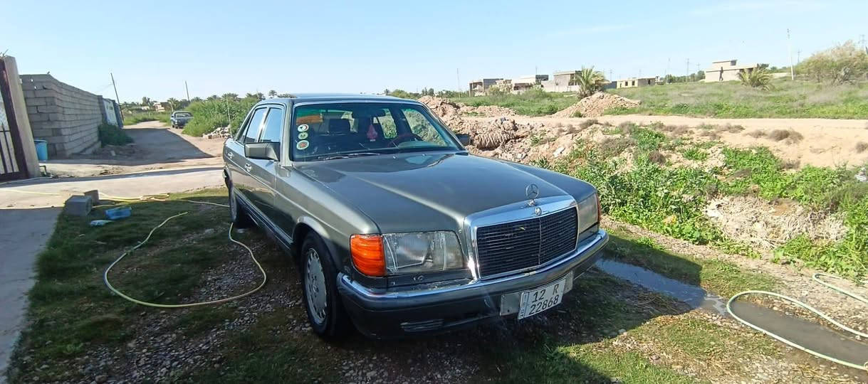 السلام عليكم 
للبيع جامبو حجم 560 موديل 90 غرفه نظيفة محرك بطه 2500 جديد صدر امامي خلفي جديد نقص فقط تبريد سنوية 2031 
السعر 48
***********
