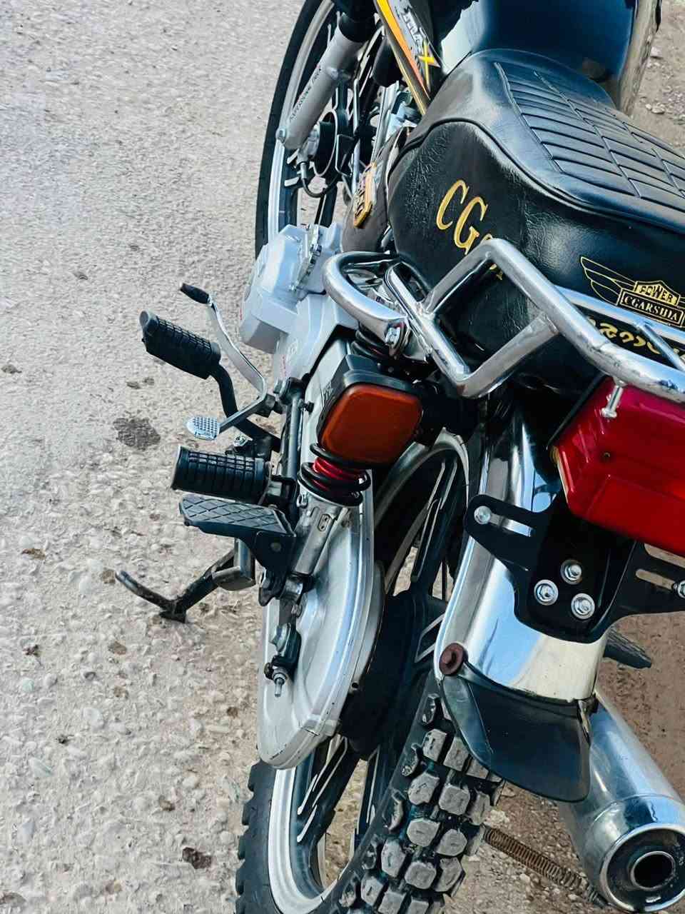 السلام عليكم
للبيع للبيع تايكر 2020 محدث 2025
محرك شرط ما مفتوح منفيس كامل 
تشتغل عن بعد السعر 550  وبيه مجال ( المكان جنوب الموصل  القياره ) اتصل ودلل ( ***********)
