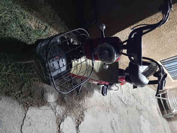 بايسكل شحن حجم 14 للبيع السعر 120 وبي مجال بسيط ثلاث بطاريات جدد وحدة مال شركة مكاني كربلاء الحسينيه منطقه ام عروك  قرب اعدادية المهمين للاتصال ***********
