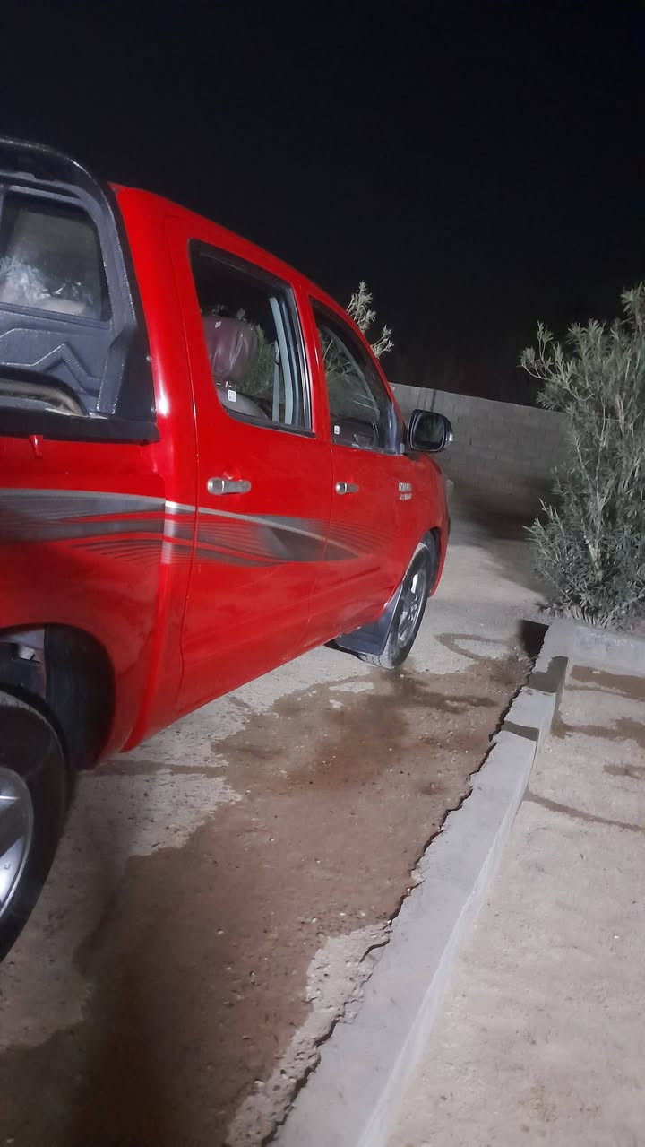 اسلام عليكم ورحمة الله وبركاته 
تقبل الله صيامكم 
للبيع هايلكس ٢٠١٢ كويتي (اساير )شاصي ١٩ محرك مامفتوح رقم صلاح الدين عادم الانزلاق فول الفول مكفوله عفاله عامه من اي اصبق  مابه شخط 

اسعر على الارقام 👇
***********
***********
