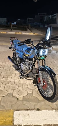 للبيع دراجة ... سولنك موديل 2025  4 كير ...125cc شديتة بالعيد الصغير.....