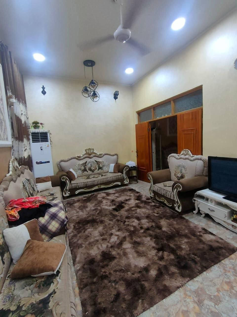 بيت للبيع 

المساحه - 200م
السعر - 235
العنوان - حي سومر قرب عمارة ماجد 
تفاصيل البناء - طابق  مسلح   حديث 
ط1 - غرف عدد2+صاله+استقبال+مطبخ+صحيات 
 
للمزيد من المعلومات يمكنكم التواصل معنا 
على صفحة الفيس بوك ( المثنى للعقار) 
او الاتصال على الرقم التالي 
ابو سيف  ***********
*********** 
للمزيد من العروض الدخول على الرابط
https://web.facebook.com/groups/353423759199621
او قناتنا على اليوتيوب
https://youtu.be/wNJnyaBvaoU ناصرية, ذي قار
