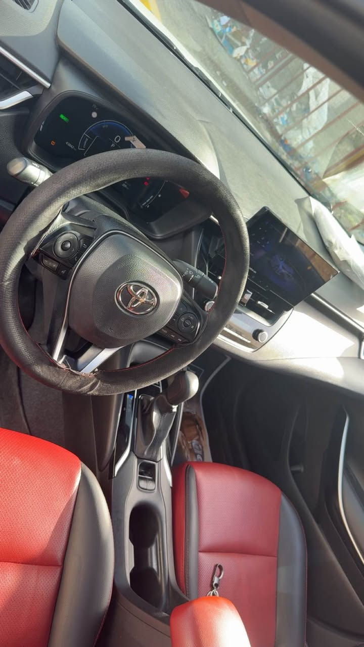 السلام عليكم 
كورلا ٢٠٢٤ 
هايبرد العلامه الزركه 
ماشيه ٣٨ 
كلش جديده السياره 
بيه رصعه بل جاملغ الخلفي الايمن 
مكانه بغداد الكراده 
رقمي ***********
بسعر مناسب عن خواتها 
فقط الشراي يتصل رجاءً بغداد, العراق
