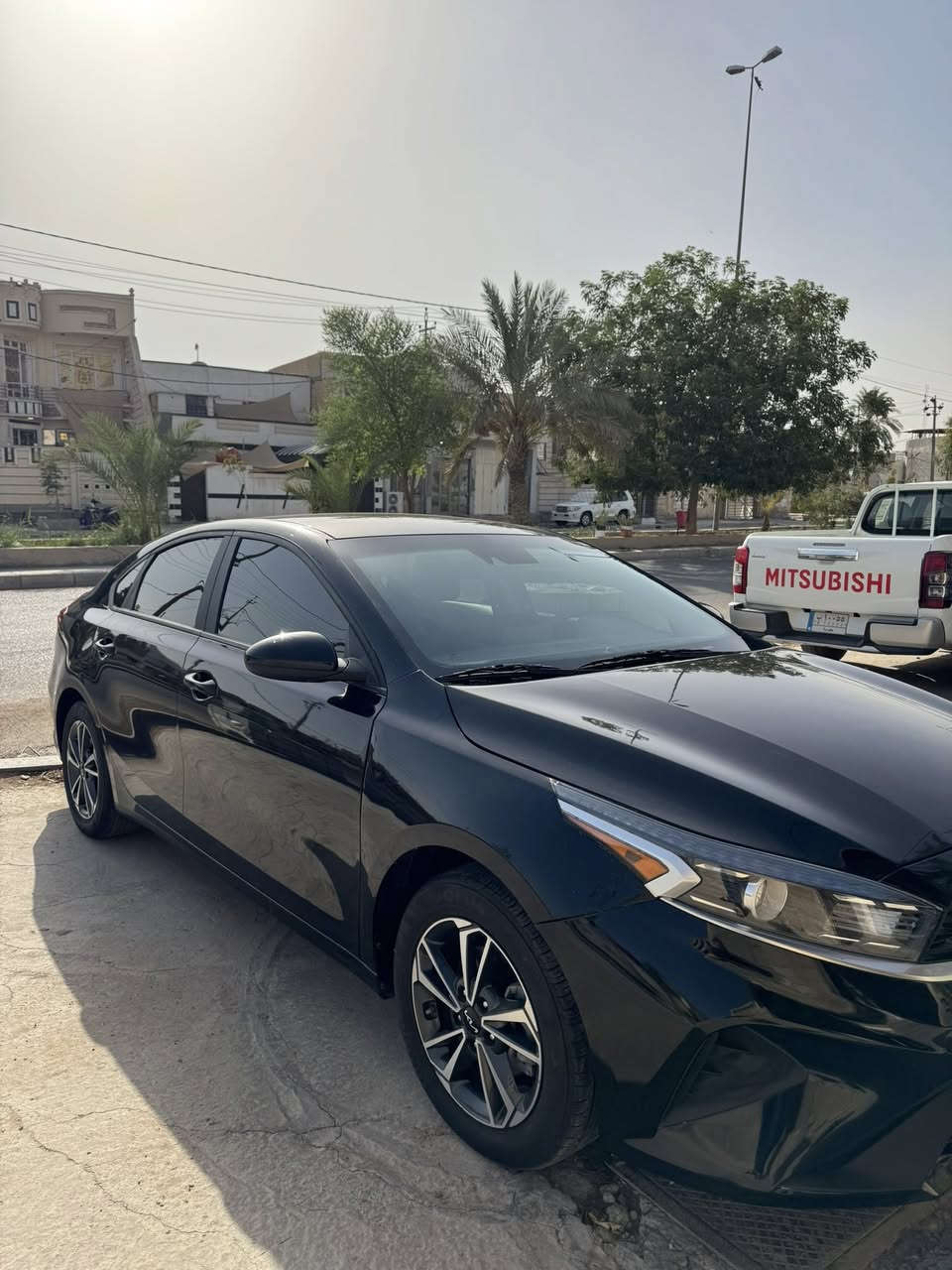 السلام عليكم 
فورتي موديل 23 ماشية 22 حادث سطحي تبديل بنيد بلادي بدون ايرباك راديترات تبريد وضع الشركة سيارة جديده رقم بغداد 
السعر ١٦٦  الاتصال ***********
