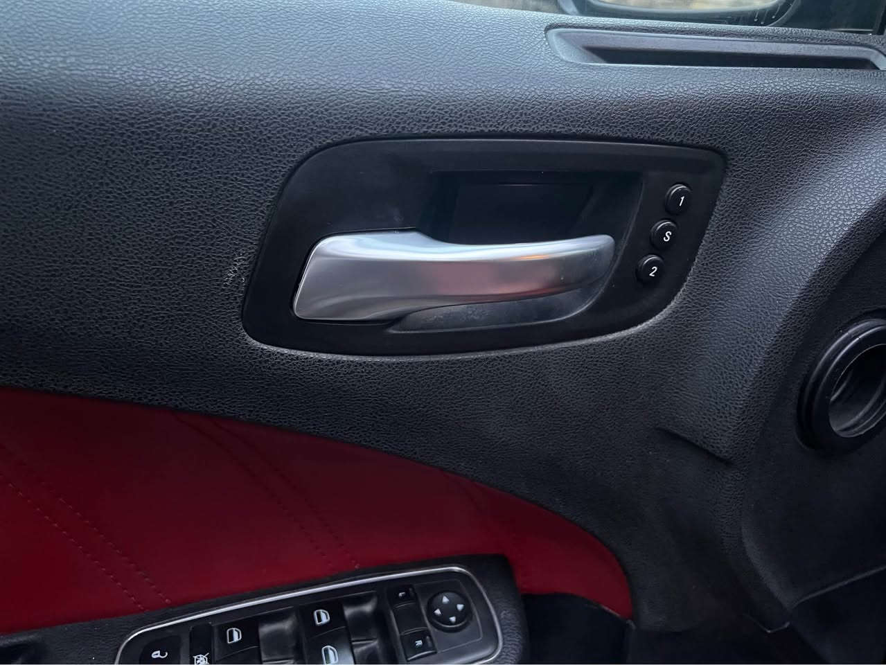 ⚡️جارجر RT 2016 اصل⚡️ 

🔵 الملاحظات
• حادث قطعه وحده جاملع والبنيد محدث
• ⁠عليه كت وايد بدي
• ⁠دوسات ودعاميات وبنيد ونفخات كله محدثه
• ⁠مكينه كير كفاله
• ⁠حدادية اماميه خلفية جديدة
• ⁠عليه بلكات ريسنك وفيتبم ريسنك 

🏁 ماشية 100 m

السيارة ستوك ع وضع الشركة 
📍 مكان السيارة كربلاء 

☎️ رقم صاحب السيارة
***********

ترهم بيع او مراوس بتكسي
السعر 173 ورقة وبيها مجال كربلاء, العراق
