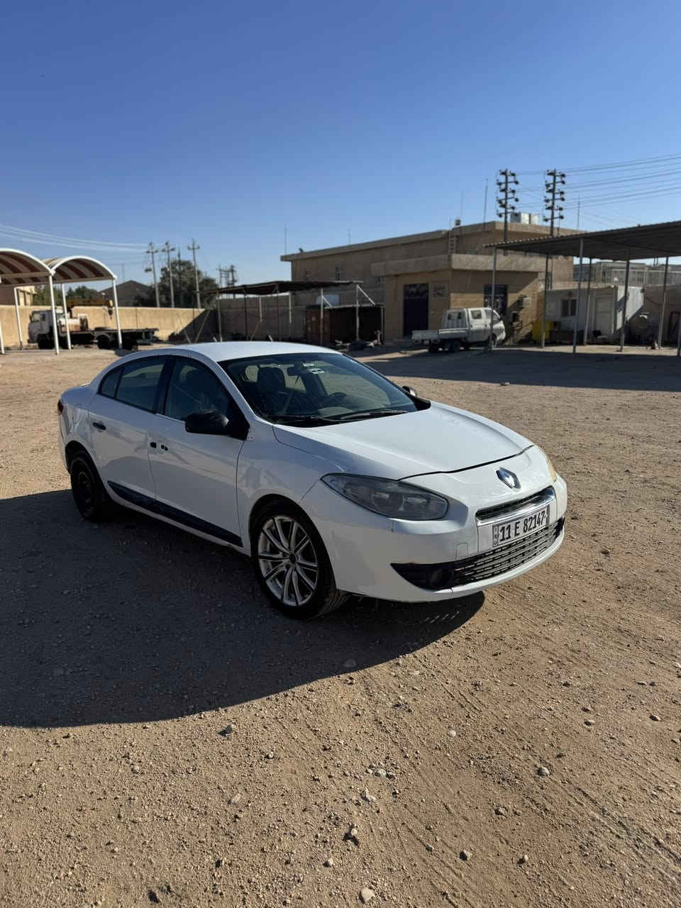 سلام عليكم رينو فلورنس ٢٠١٣رقم بغداد بسمي السعر٦٠ورقه بيه مجال قليل ***********
